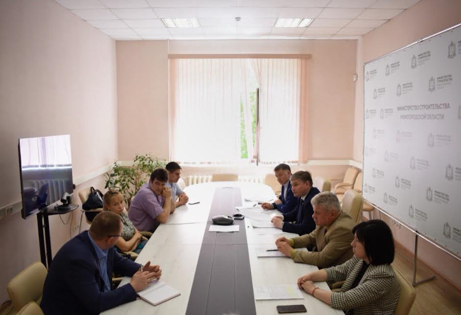 Власти обсудили с дольщиками завершение строительства ЖК Дом на Горького