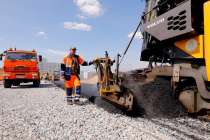 Укладку асфальта начали на третьем участке дублера проспекта Гагарина