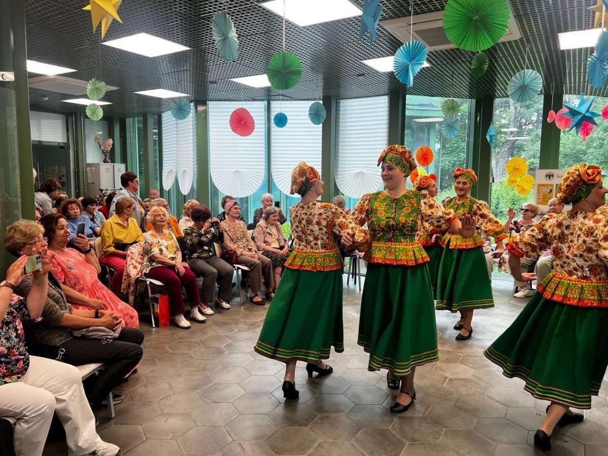 Танцы, йога, макароны: что ждет нижегородцев в Центре долголетия в августе