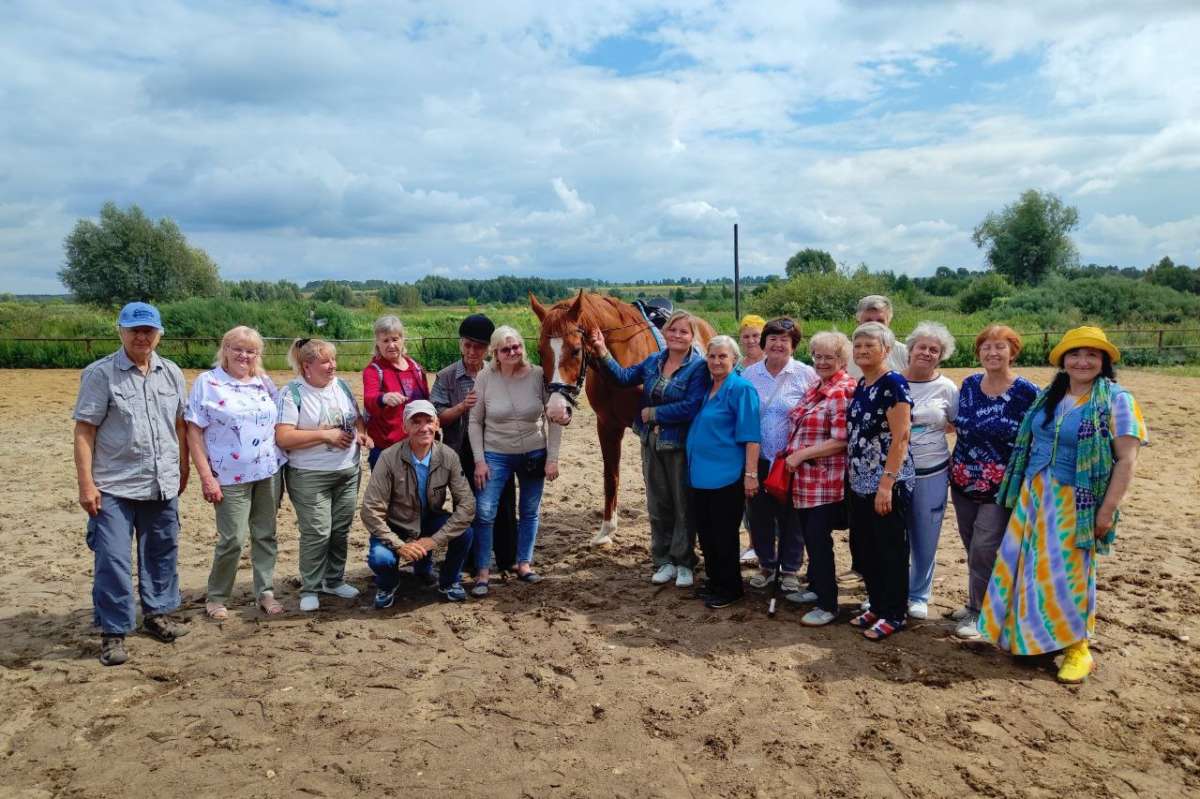 Для глухих нижегородцев проводят занятия верховой ездой