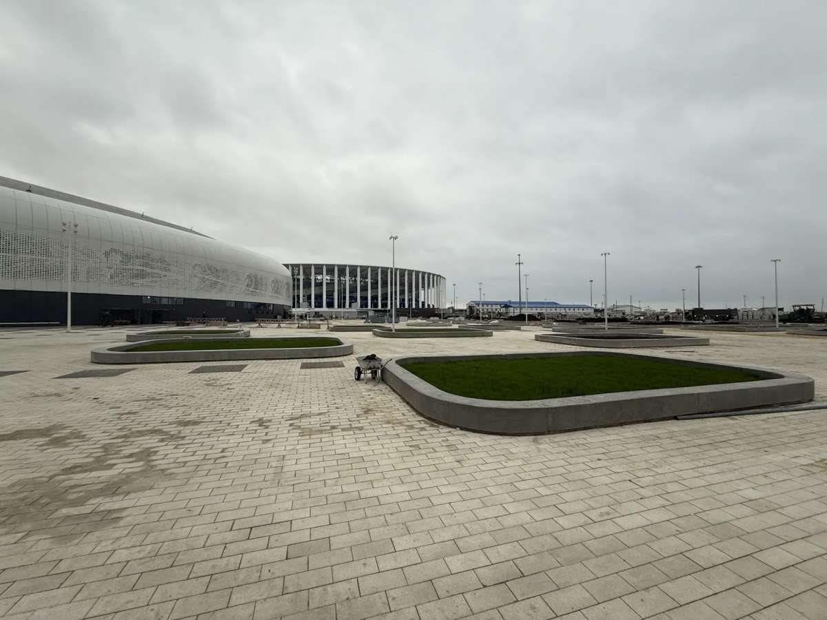 Как выглядит строящийся Ледовый дворец на Стрелке: свежие фото