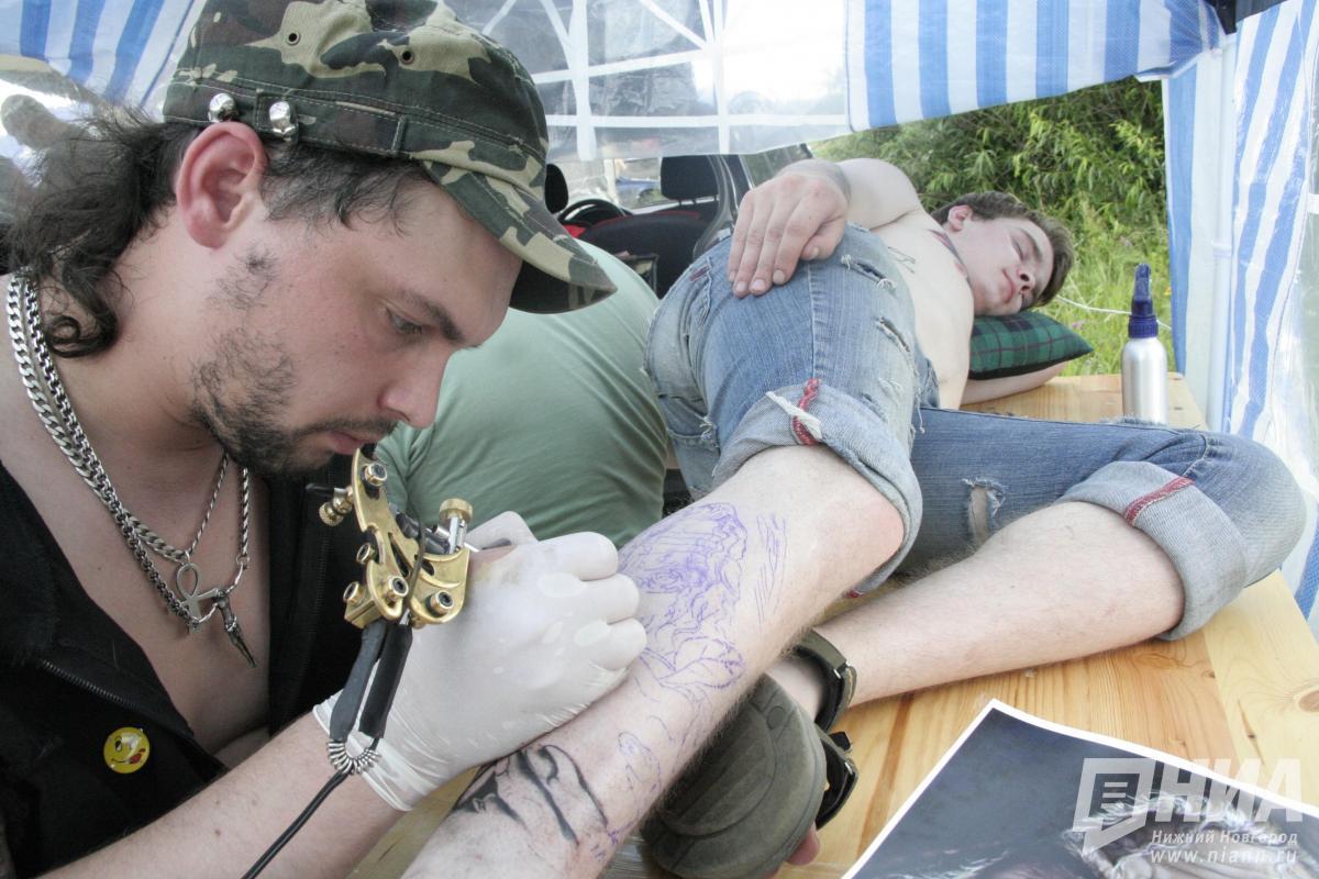 Евгений Люлин поддержал запрет на татуировки до 18 лет