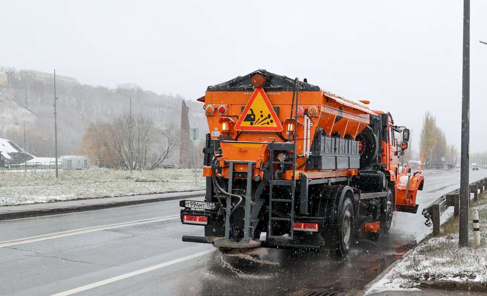 Нижний Новгород начал готовить технику к зимней уборке дорог
