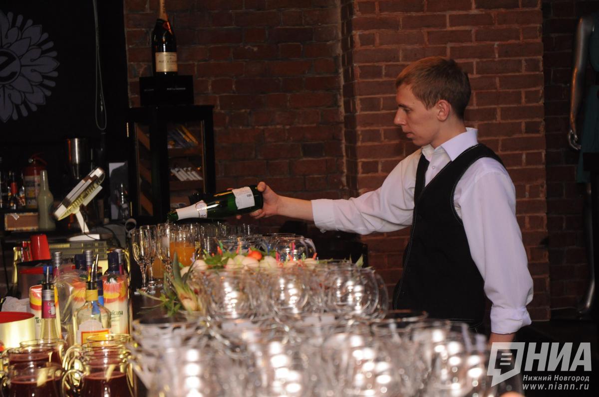 Новогодние корпоративы в нижегородских кафе подорожали на 20%