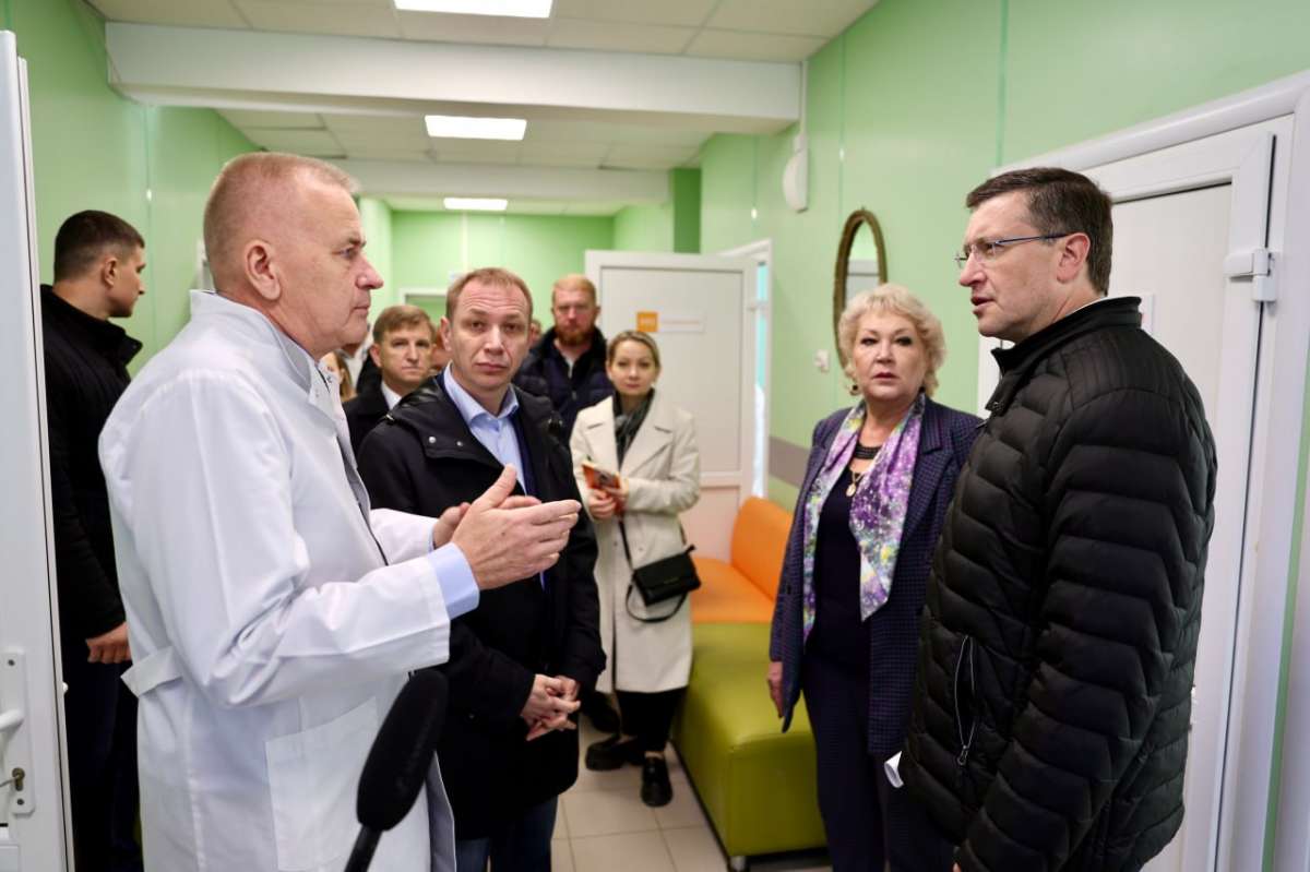 Губернатор Глеб Никитин проверил качество ремонта в Вачской ЦРБ