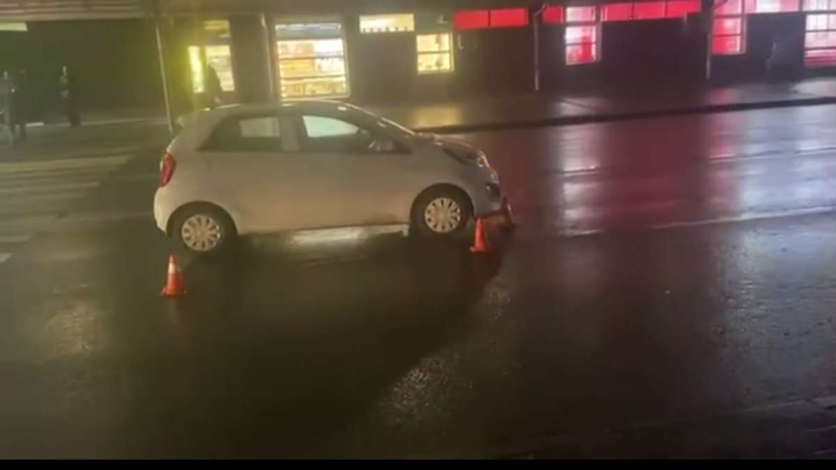 Иномарка сбила 10-летнюю девочку около Советской площади — видео