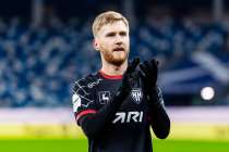 Полузащитник Пари НН Александр Трошечкин перешел в Ротор