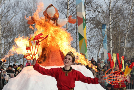 Нижегородцы весело отметили Масленицу: самые яркие фото