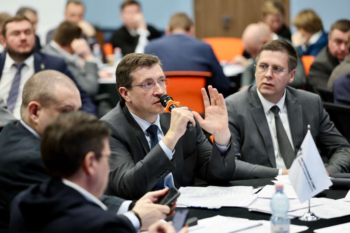 Глеб Никитин поручил создать земельный банк для многодетных и участников СВО