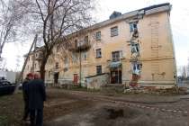 Глава Балахны опроверг слухи о расселении жителей треснувшего дома в бараки