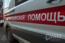 На Автозаводе водитель врезался в крыльцо дома и погиб