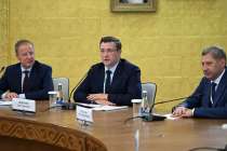 Садыр Жапаров и Глеб Никитин провели рабочую встречу в Киргизии